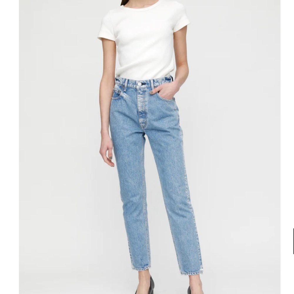 Moussy Vintage Marksville Boy jeans. Medium wash, high waist. Size 29. NWT